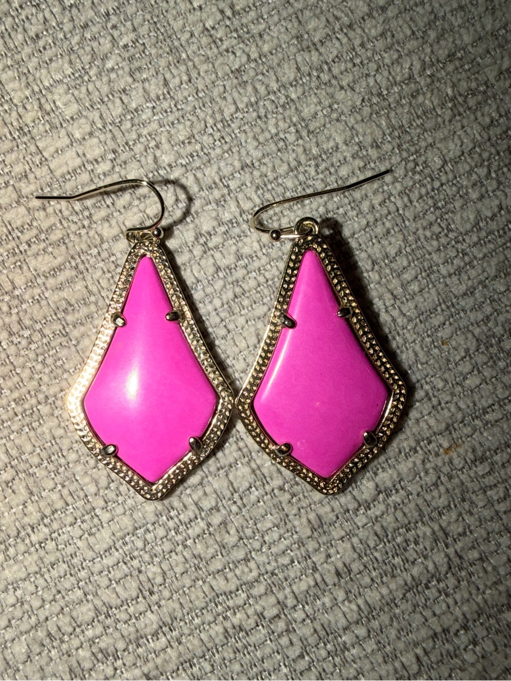 Kendra Scott Hot Pink Gold Statement Drop Earrings